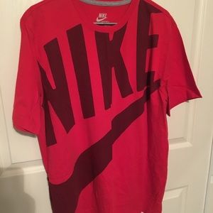 Nike Sportswear Men’s XL T-Shirt